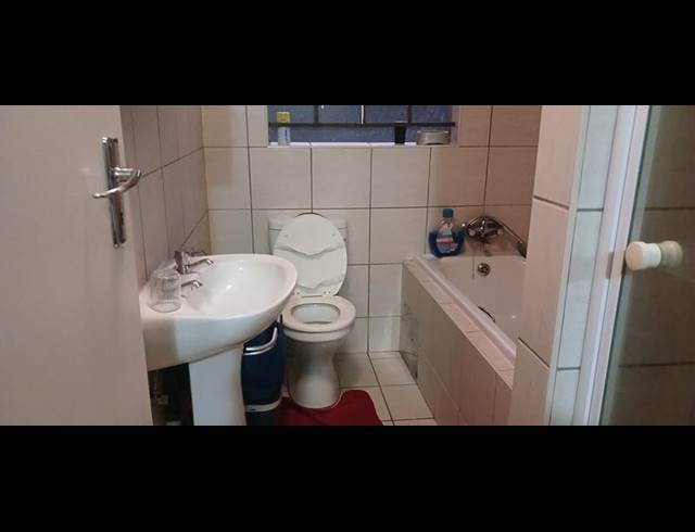 3 BEDROOM HOUSE FOR SALE IN CLAYVILLE